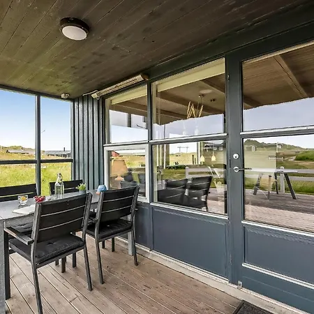 4 Bedroom Lovely In Ringkbing 5* Sondervig