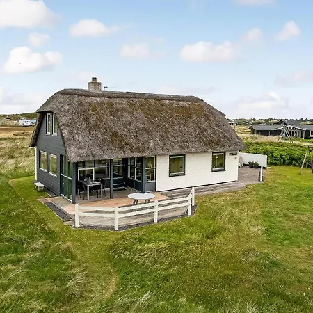 Hotel 4 Bedroom Lovely In Ringkbing